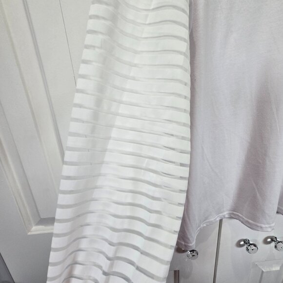 NWT Women’s White Long Sleeve Top with Semi-Sheer Sleeves – Size 2XL - Picture 4 of 6